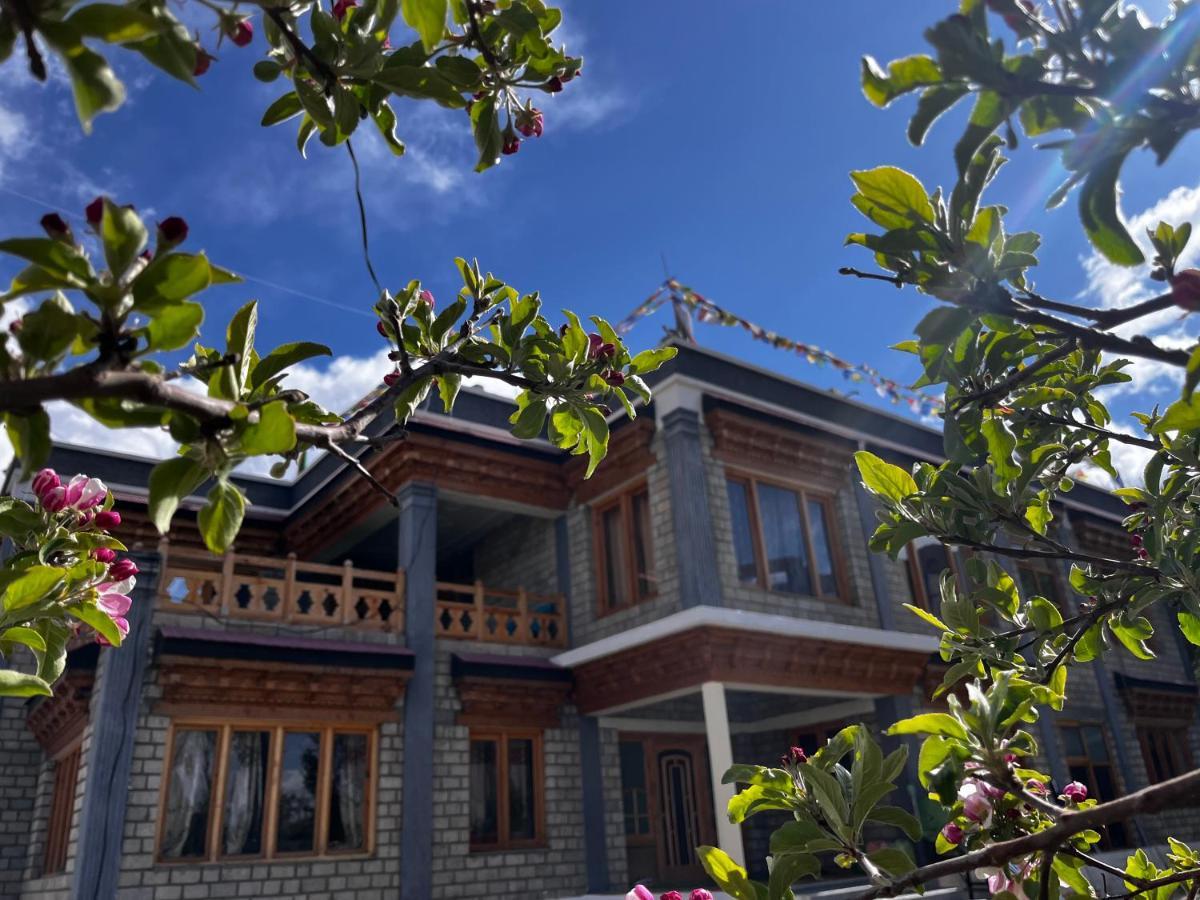 Ladakh Country Inn Leh Ngoại thất bức ảnh